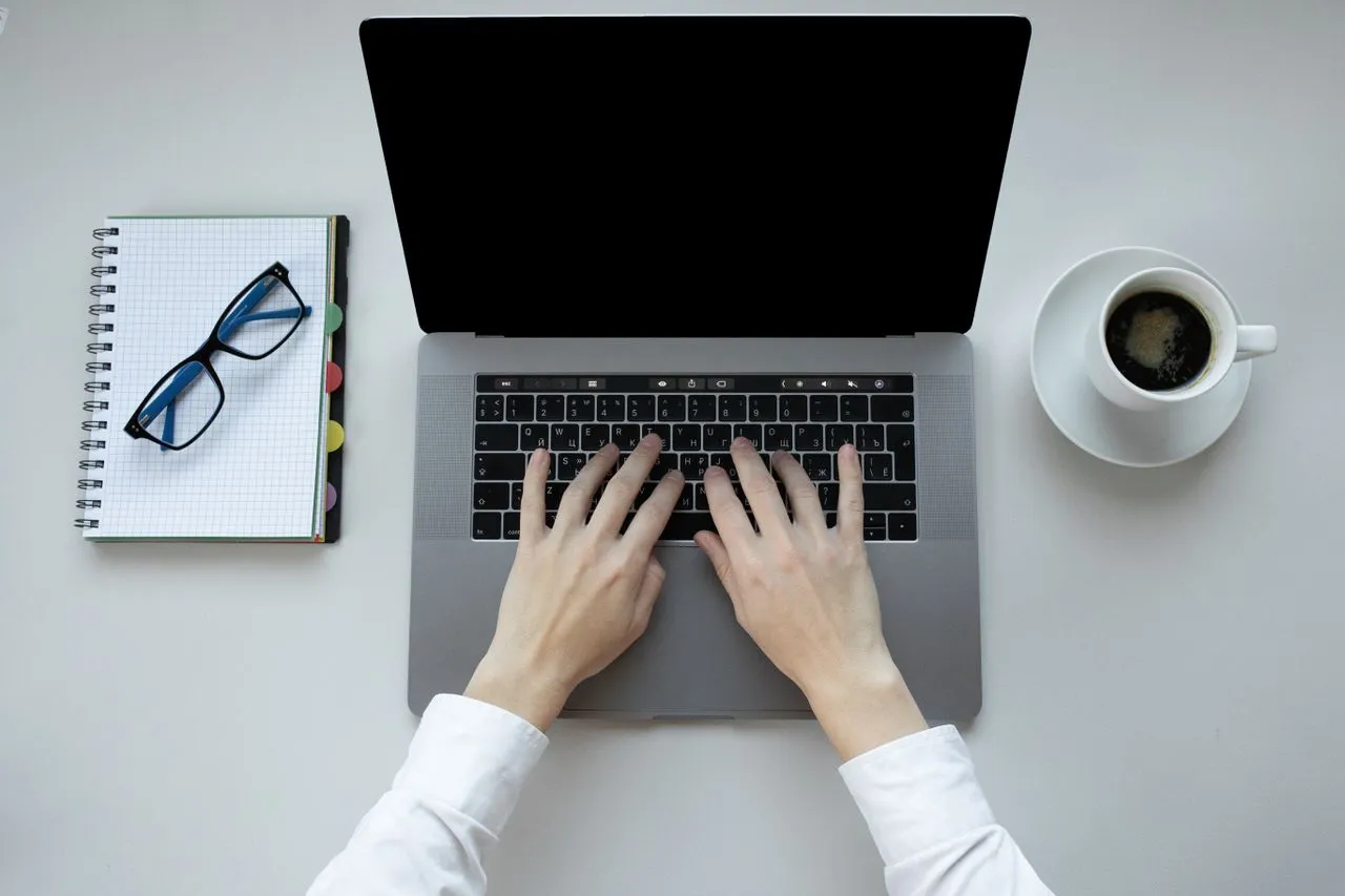 Bảy app Mac cho nửa việc không phải code: Slack, PR, email