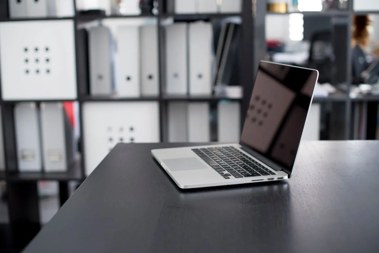Gỡ Apple Intelligence khỏi macOS: công cụ mở lấy lại 12GB