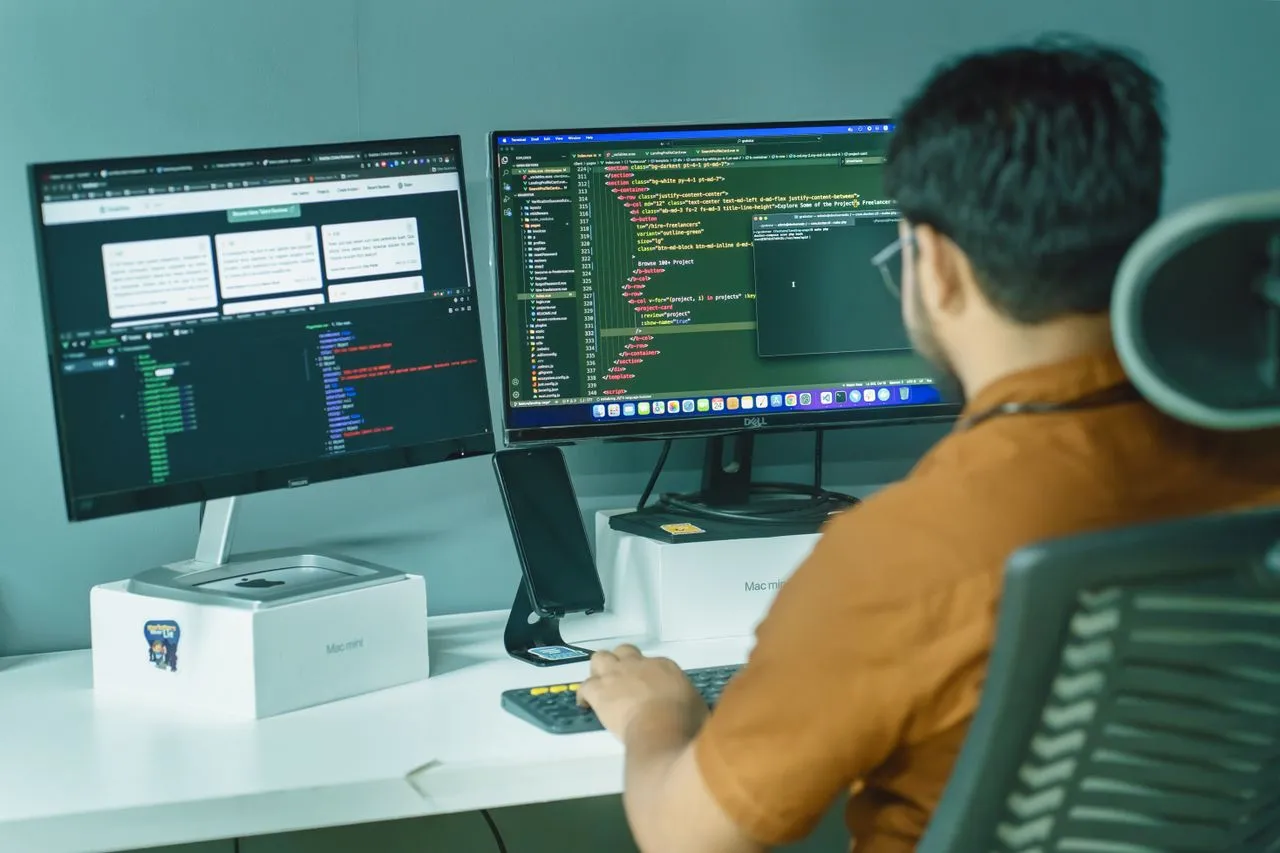 Đổi OpenAI sang model mở: 2 dòng code và bài kiểm VRAM